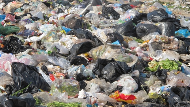دود زباله‌ها در حلق تهران
