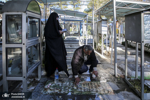 مراسم عطرافشانی مزار مطهر شهدا در بهشت زهرا(س)