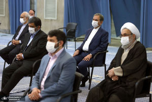 دیدار میهمانان کنفرانس وحدت اسلامى‌ و جمعی از مسئولان نظام با رهبر معظم انقلاب