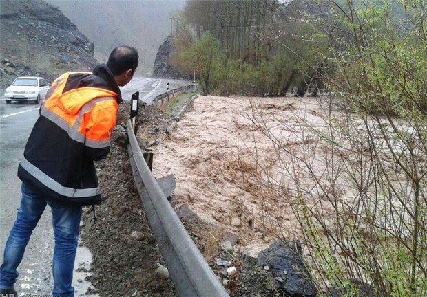 گردشگران از ورود به محدوده  رودخانه کرج 
پرهیز کنند