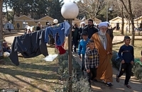 دیدار و گفت‌وگوی هیأت نمایندگان رهبر انقلاب با جمعی از جنگ‌زدگان سوری مستقر در لبنان (2)