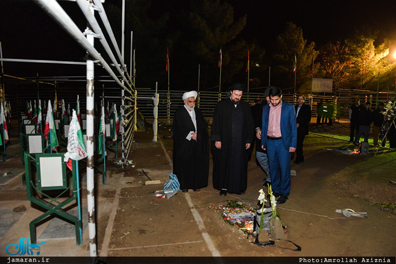 حضور سید حسن خمینی بر مزار شهدای آتش نشان 