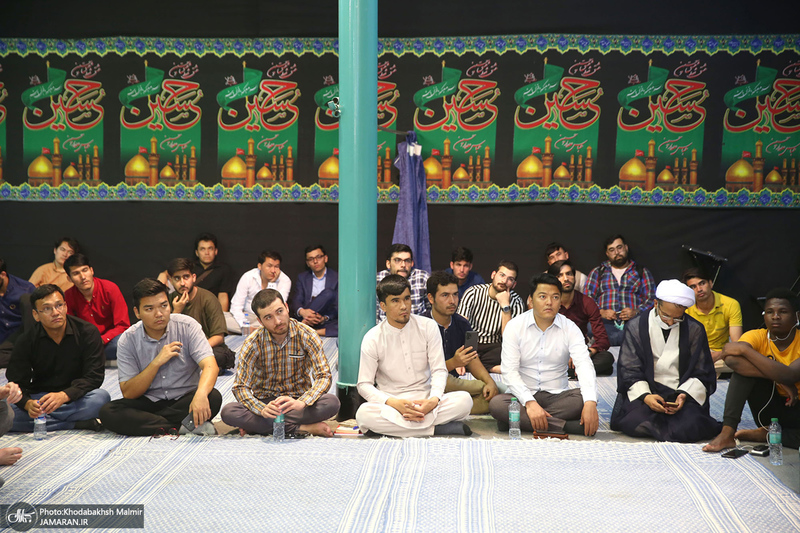 بازدید جمعی از دانشجویان بین‌الملل دانشگاه علامه طباطبایی به عنوان سفیران تمدن اسلامی از جماران