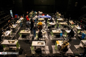 تولید ماسک در سالن تئاتر + تصاویر