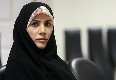 مردم اگر اسنادی مبنی بر تخلف موارد پیش‌فروش از خودروسازان دارند را ارائه کنند