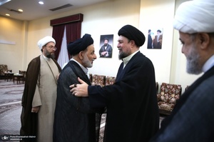 حاشیه های ادای احترام مهمانان خارجی چهلمین کنفرانس وحدت اسلامی به مقام شامخ حضرت امام خمینی (س)