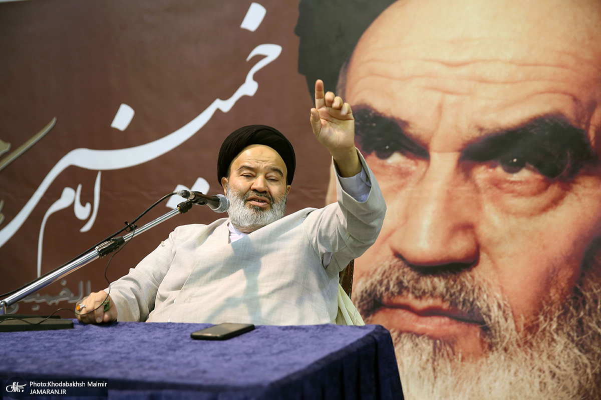 رئیس دانشگاه ادیان و مذاهب: امام خمینی(ره) نگاه دنیا نسبت به شیعه و سنی را عوض کرد/ ایجاد مرز و خط‌کشی میان اهل تسنن و شیعیان امری ناصواب است