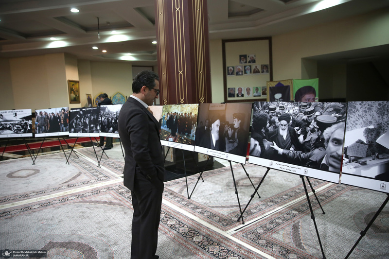 بازدید سید حسن خمینی از نمایشگاع عکس امام امت