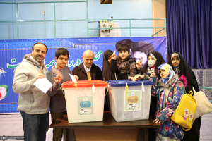 حضور دکتر علی کمساری در  انتخابات مجلس شورای اسلامی و مجلس خبرگان رهبری