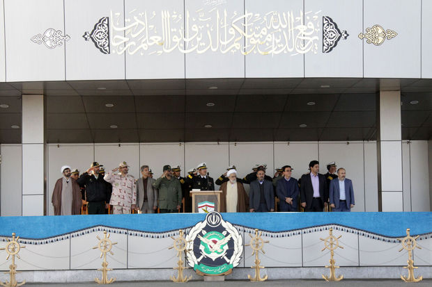 صبحگاه مشترک نیروهای مسلح در نوشهر برگزار شد