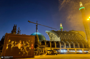 آخرین مراحل آماده‌سازی مصلی امام خمینی(ره) برای وداع با رهبر شهید