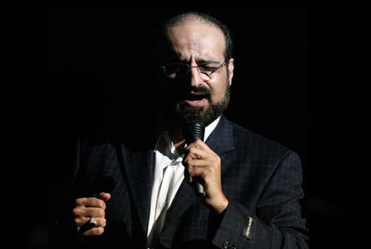 محمد اصفهانی روی صحنه می رود