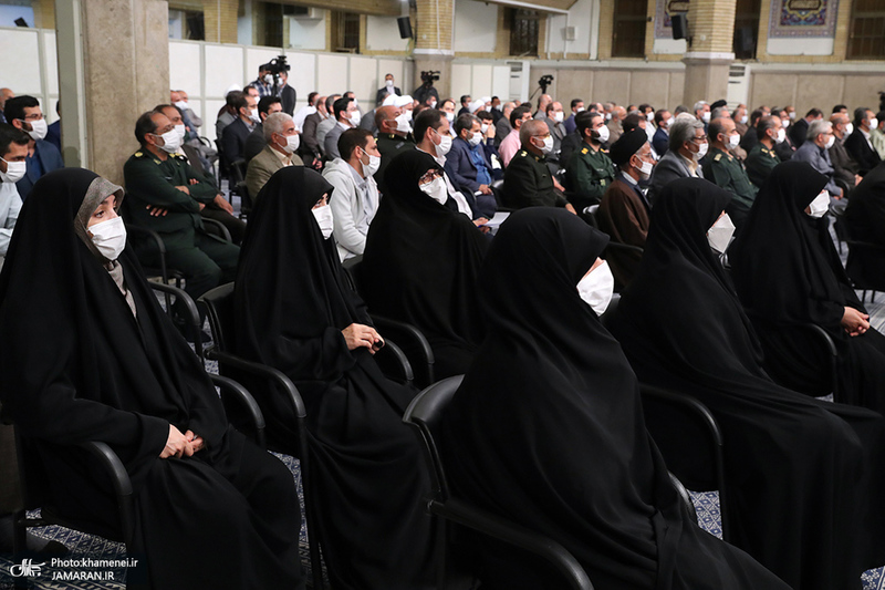 دیدار دست‌اندرکاران کنگره شهدای استان قم با رهبر معظم انقلاب