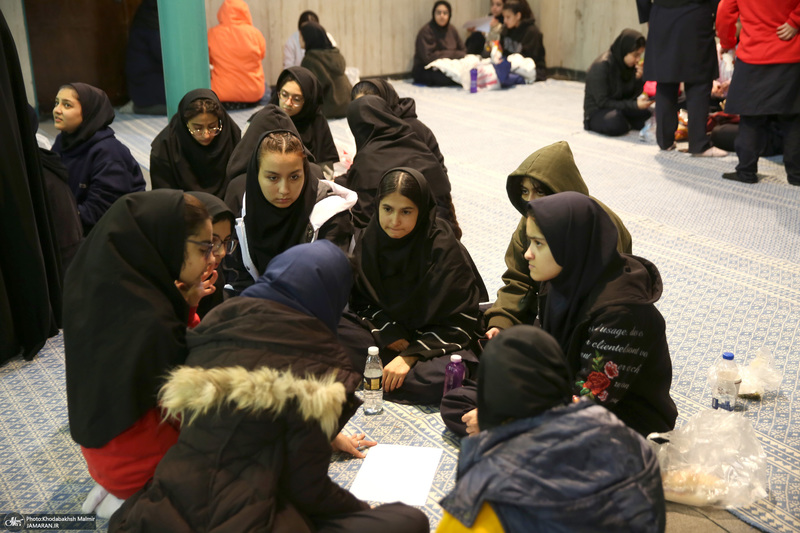 ورکشاپ هنر ی دانش آموزان هنرستان یادگار امام در حسینیه جماران