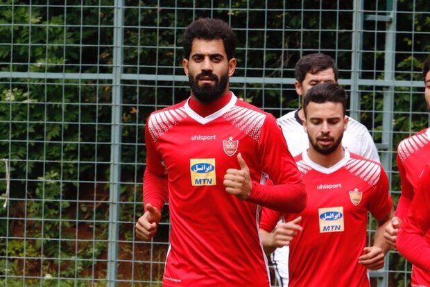 کنعانی‌زادگان:  باید پول بدهیم تا در پرسپولیس بازی کنیم

