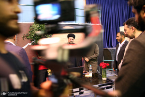 بازدید سیدحسن خمینی از  کارگاه طراحی زندگی سیاسی و عرفانی امام خمینی (ره) در حسینیه جماران
