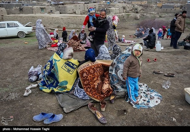 ۲۰۰۰ بسته‌ مواد غذایی در میان زلزله زدگان استان خراسان رضوی توزیع می‌شود