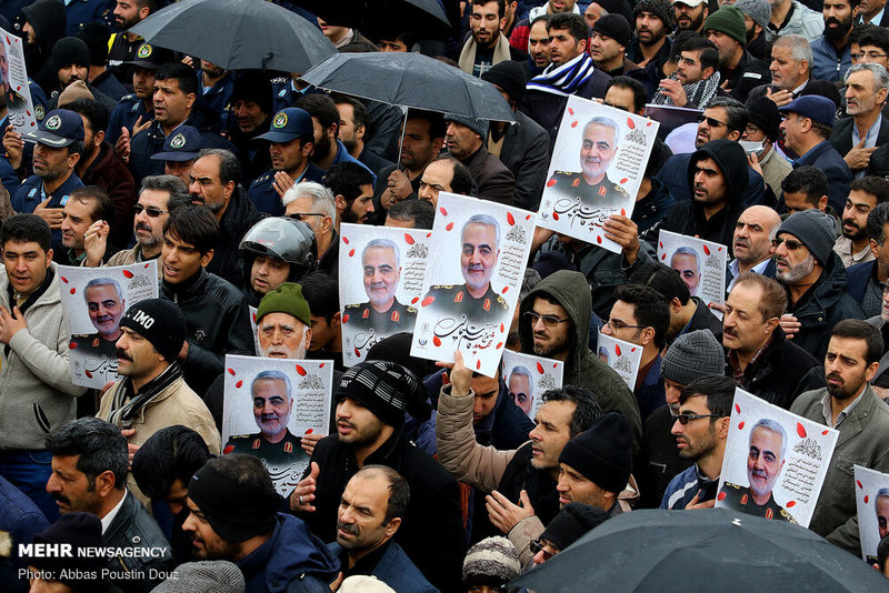 تجمع بزرگداشت شهید حاج قاسم سلیمانی در میدان امام خمینی(س) اصفهان + تصاویر