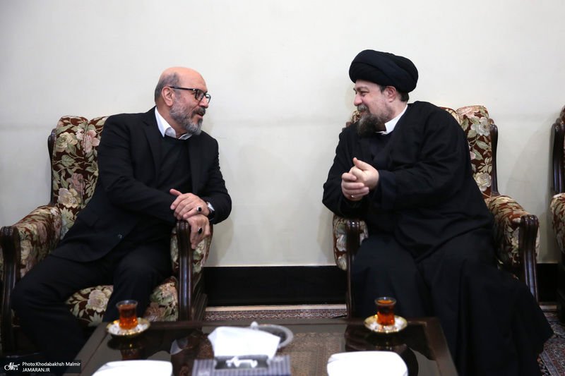 تجدیدمیثاق رئیس و جمعی از کارکنان بنیاد مستضعفان با امام راحل