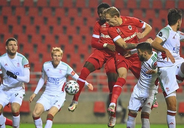 پیروزی آنتورپ با تداوم نیمکت‌نشینی بیرانوند
