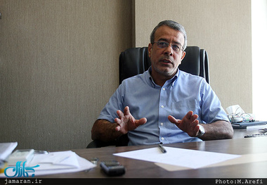 کیانوش راد: قانون اساسی مبنای وفاق ملی قرار گیرد