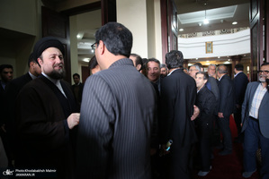 حاشیهتجدید میثاق رئیس و جمعی از نمایندگان مجلس شورای اسلامی با آرمان‌های امام خمینی(س)