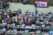 حضور غیر منتظره پزشکیان در مجلس شورای اسلامی/ رئیس جمهور منتخب: با دعوا و اختلاف نمی‌شود کشور را اداره کرد