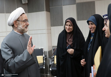سومین پیش نشست همایش بین المللی«تحول در نقش و جایگاه زنان در پرتو اندیشه های امام خمینی (س) »