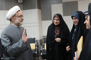 سومین پیش نشست همایش بین المللی«تحول در نقش و جایگاه زنان در پرتو اندیشه های امام خمینی (س) »