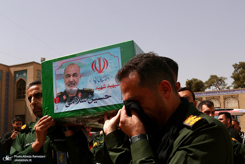 مراسم تشییع پیکر شهیدان سردار حسین سلامی و مسعود شانه ای