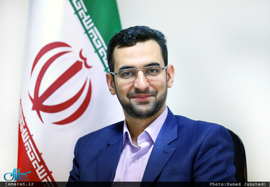 آذری جهرمی خواستار اجرای دولت الکترونیک در دستگاه ها برای مبارزه با فساد شد