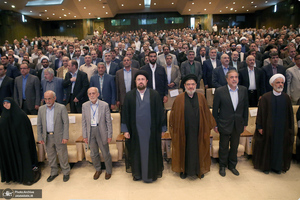 تصاویر منتشر نشده از مرحوم حجت الاسلام و المسلمین سیّدعلی‌اکبر محتشمی‌پور(ره)