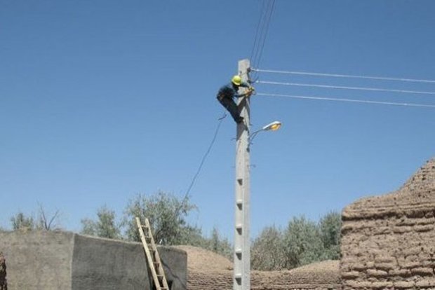 79 انشعاب غیر مجاز برق در کامیاران جمع آوری شد