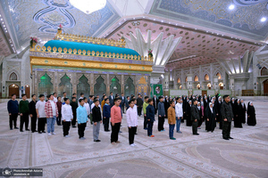 اجرای گروه سرود کودکان و نوجوانان بسیج سیدالشهدا (ع) اسلامشهر در حرم مطهر امام خمینی (س)