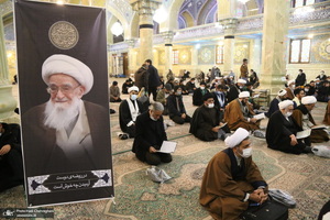 حضور مراجع و علما در مسجد امام حسن عسکری(ع) در پی ارتحال آیت الله العظمی صافی(ره)