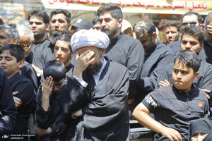 دسته عزاداری روز شهادت امام جعفر صادق (ع) با حضور آیت الله العظمی وحید خراسانی