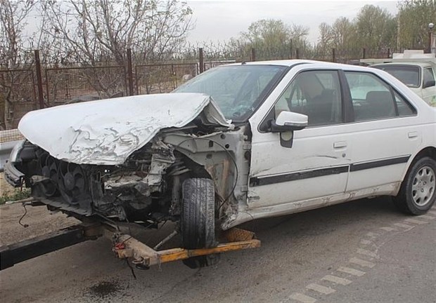 تصادف در محور نورآباد - شیراز ۵ مصدوم و ۲ فوتی بر جای گذاشت‌