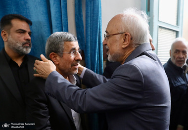 مراسم ختم خواهر محمود احمدی نژاد