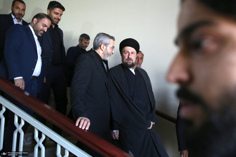 دیدار سرپرست و کارکنان وزارت خارجه باسید حسن خمینی در حرم مطهر امام خمینی (س)