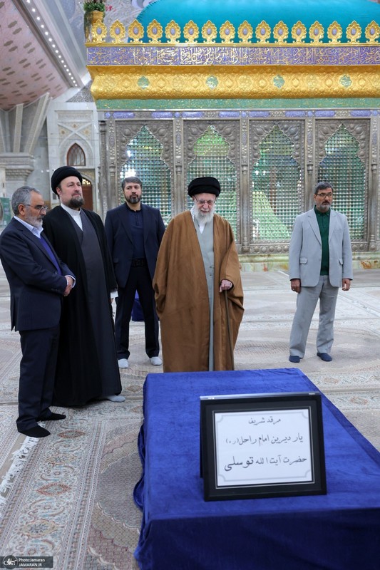 حضور رهبر معظم انقلاب در حرم مطهر حضرت امام خمینی