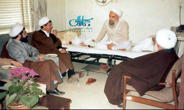 عکسی منتشرنشده از دیدار آیت الله هاشمی رفسنجانی و دکتر حسن روحانی با شهید صدوقی