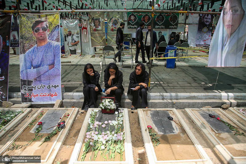 گلزار شهدای جنگ تحمیلی ۱۲روزه در بهشت زهرا (س)