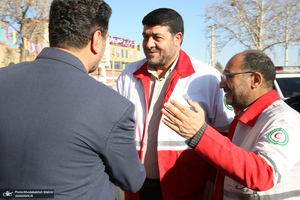 بازدید رئیس جمعیت هلال‌احمر  از بیت تاریخی حضرت امام در خمین