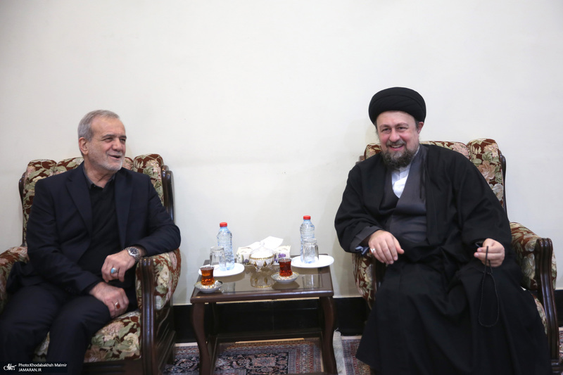 حاشیه تجدیدمیثاق رئیس جمهور و اعضای دولت با آرمان‌های بنیانگذار جمهوری اسلامی ایران