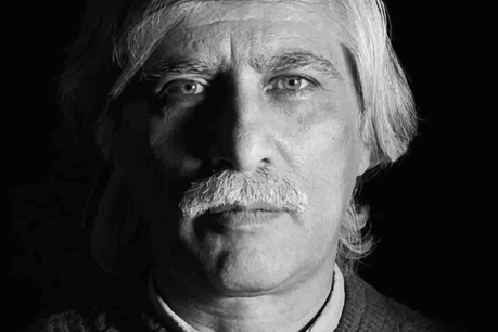 پوستر ویژه درگذشت استاد بهرام بیضایی؛ بهرام غریبه‌ی بزرگ