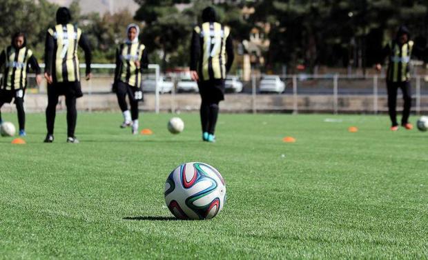 سه فوتبالیست دختر کامیارانی به اردوی تیم ملی دعوت شدند