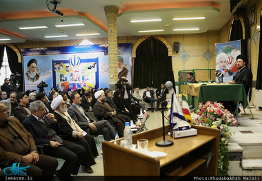 سید حسن خمینی: اگر قرار است امام را ترویج کنیم اول باید او را بشناسیم/ نباید هرکس جمله ای از امام را بدون دیدن قبل و بعد آن و زمان آن، بگیرد و بیان کند/ هرچه افراد نسل اول انقلاب از میان ما می روند دست ما از «مفسران صادق امام» کوتاه می شود