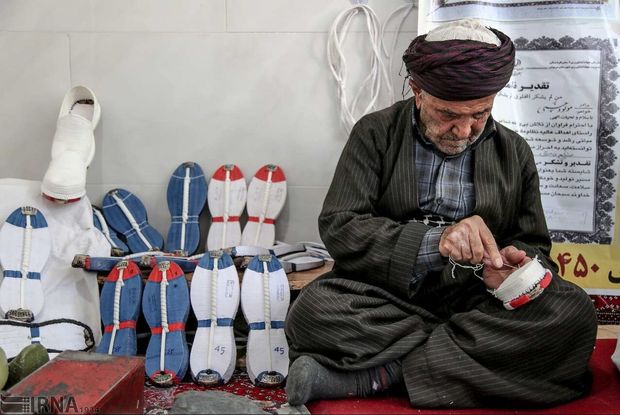 بیش از ۳۰ میلیون دلار صنایع دستی از کرمانشاه صادر شد