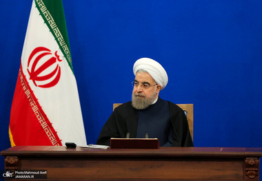 فیلمی قدیمی از بیانات رهبر معظم انقلاب در مورد قوه مجریه که صفحه توییتر رئیس جمهور منتشر کرد