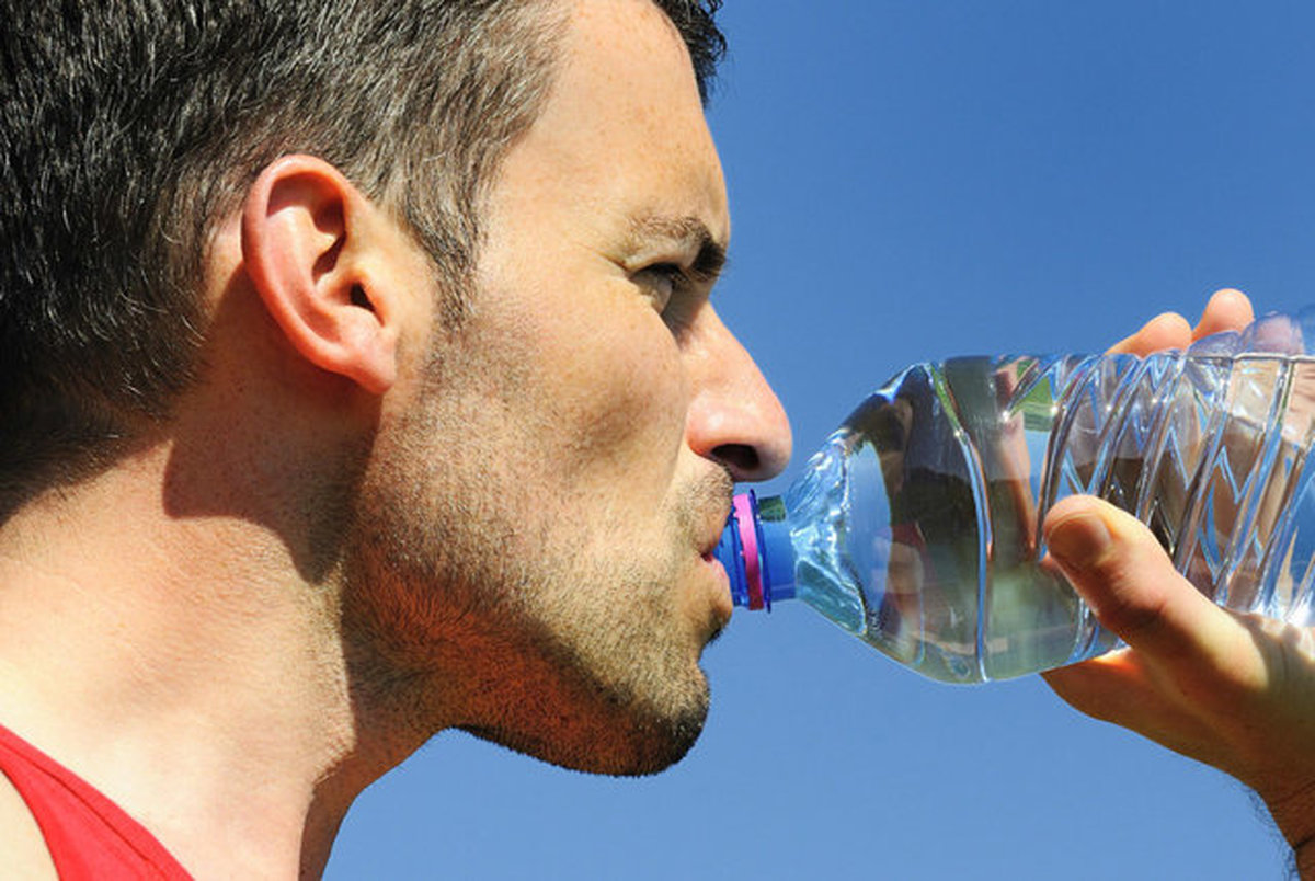 اهمیت نوشیدن آب حین ورزش جهت پیشگیری از ابتلا به کرونا